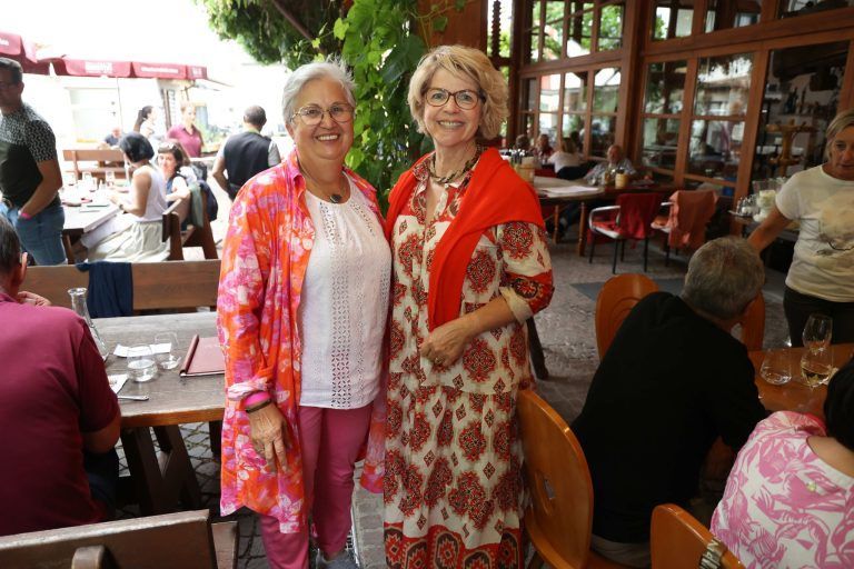 Feines Fest bei Paradewinzer: Gerda Herburger und Elfi Allgäuer.
