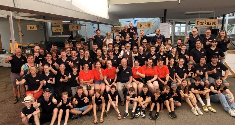 Das Highlight im Leiblachtal: Einladung zum 51. Lochauer Dorffest: Das bewährte große Team des Lochauer Musikvereins ist bereit für 51. Lochauer Dorffest 2025 mit Party-Night, Festumzug, Blasmusik, Tanz und bester Bewirtung.