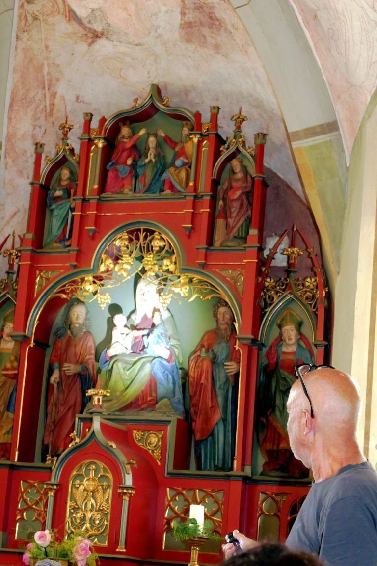 Versteckte Schätze, wo Feldkirch zusammenwuchs : In der Heilig-Kreuz-Kapelle begeistert ein Altar mit der Heiligen Familie.