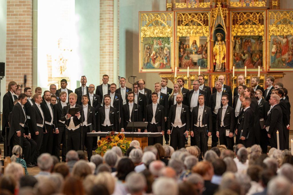 Finnen im Frack: Spitzen-Männerchor bei den Festspielen