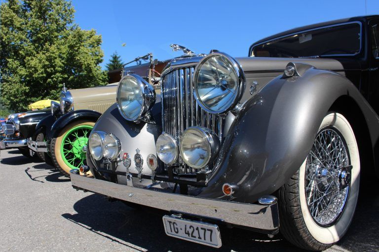Käfer aus Mexiko & Motor-Bike aus Indien: Klassik beim Oldtimer-Treffen in Bezau: dieser edle Jaguar aus der Schweiz.