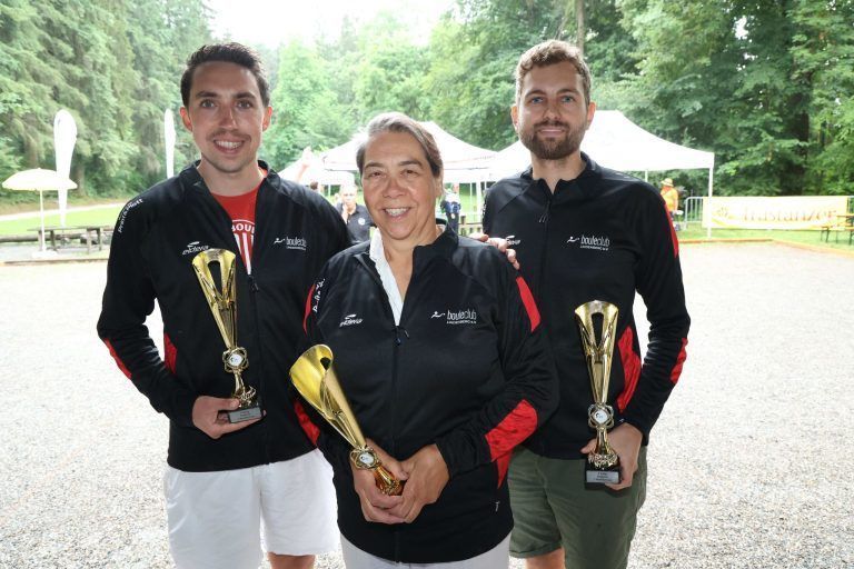 Pétanque-Spieler:innen strömten nach Rankweil: Christian Faimann, Ute Hermann und Robin Hala ("Team Eisenerz"').