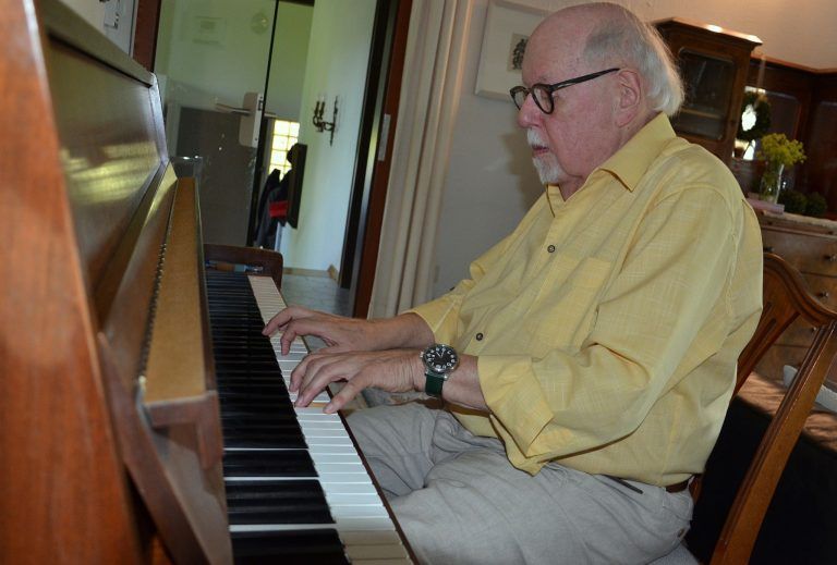 Ein Leben für die Musik: Klavier spielt der Profimusiker Fritz Jurmann, seit er fünf Jahre alt ist. HRJ