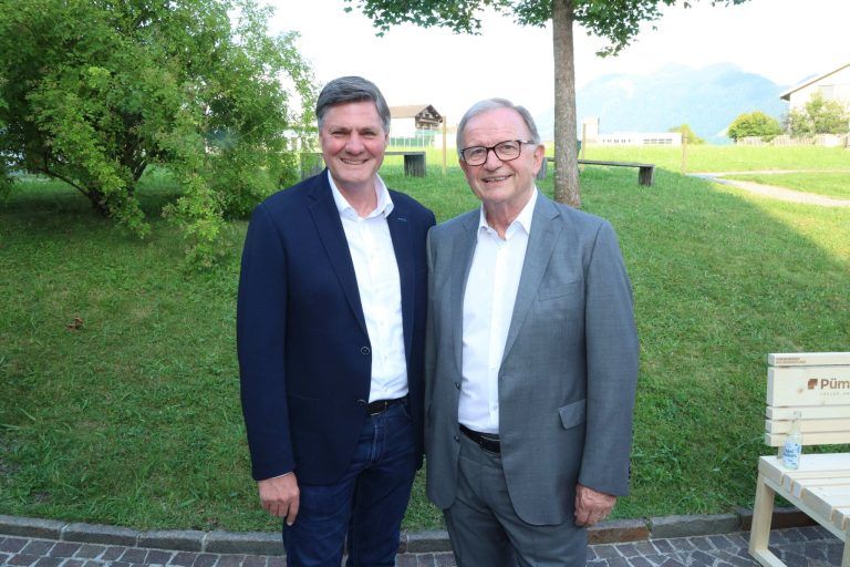 "Erntedankfest" der Holzbauszene: LR Daniel Allgäuer und WKV-Präs. Karlheinz Kopf.