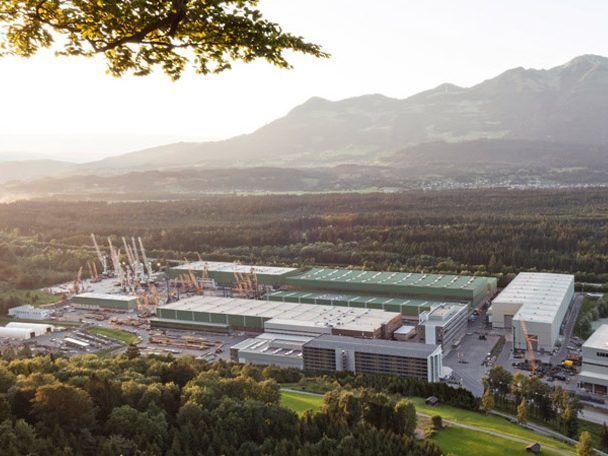 Partnerschaft zwischen Liebherr und inatura Dornbirn