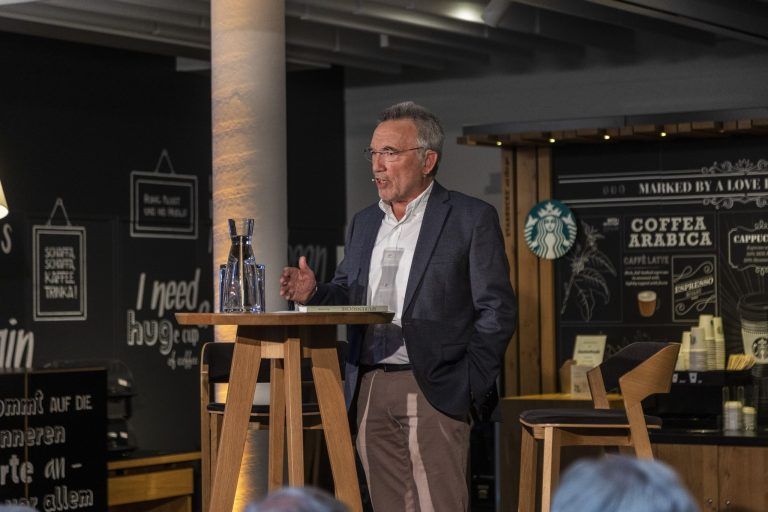 Dr.-Toni-und-Rosa-Russ-Preis und -Ring 2025: Volksbildner und Botschafter des Gewissens
