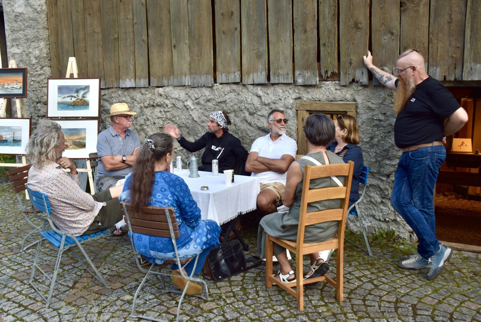 Intarsienkünstler Markus Khüny nahm sich viel Zeit für Gespräche mit den Besucherinnen und Besuchern.