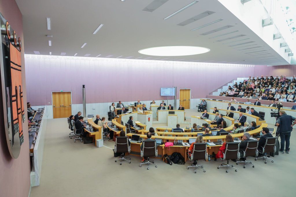 Wildwuchs bei Politikerbezügen