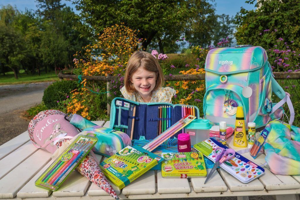 &#8220;Diese Ausgaben sind unvermeidlich&#8221;: Emilie (6) und ihre Mutter zeigen, was der Schulanfang wirklich kostet