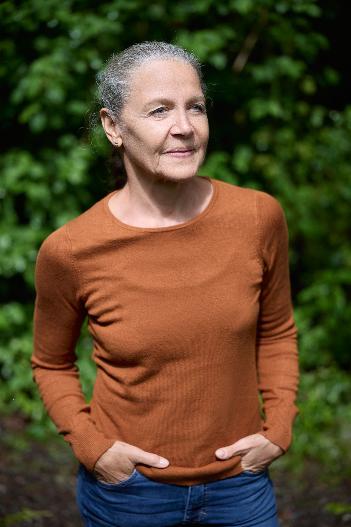 „Tanzen ist Schreiben mit dem Körper, und Schreiben ist Tanzen mit der Hand.“ Monika Mayer-Pavlidis, Tänzerin, Lyrikerin (MARINA DERONJA)