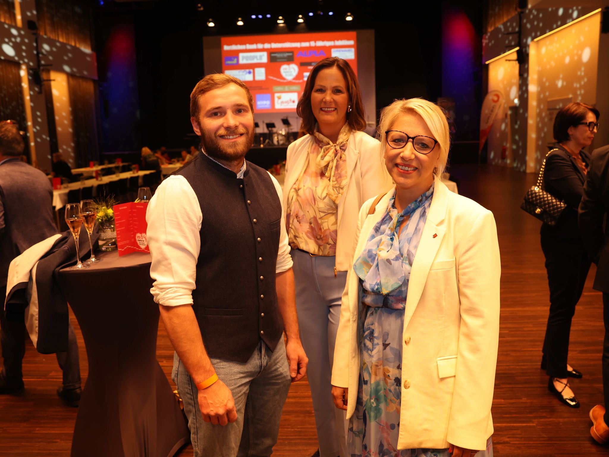 GR Bernd Schneider, BR Sandra Jäckl und Abgeordnete Nicole Feurstein-Hosp.