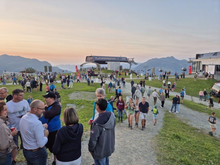 Lange Nacht der Seilbahn 2025 mit Drohnenshow