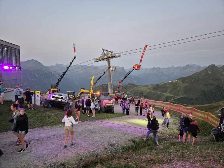 Lange Nacht der Seilbahn 2025 mit Drohnenshow