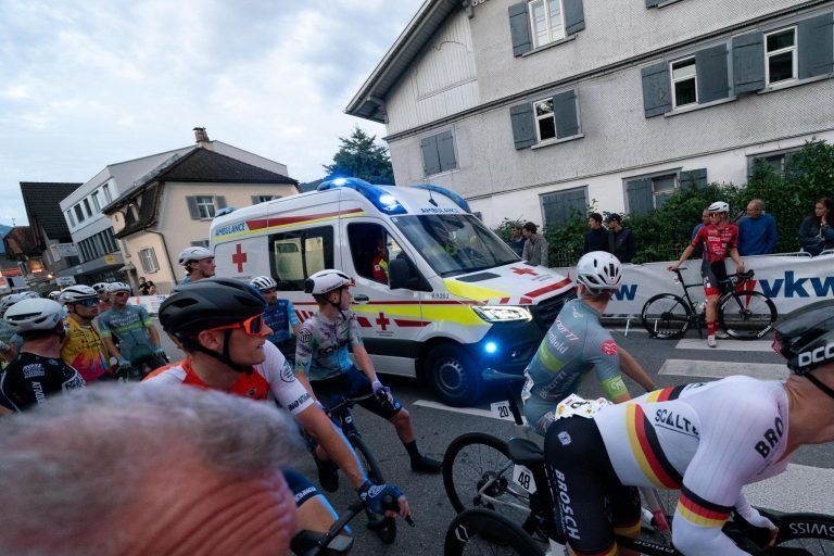 Radsport Kriterium Rankwel Team Vorarlberg Unfall in der letzten runde nr 77
