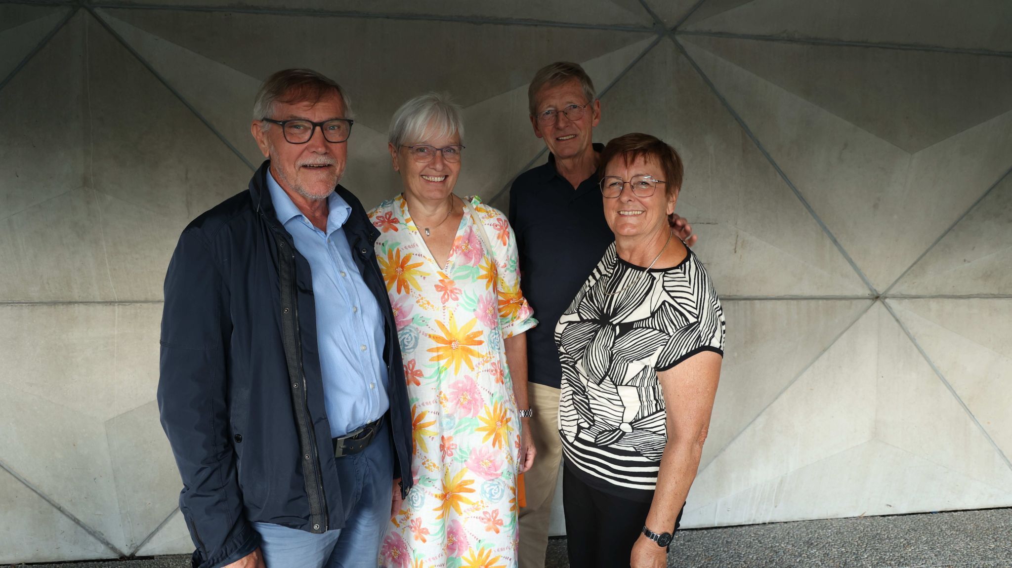 Besucher:innen Guntram Metzler, Anni Sieber-Baldauf, Helmut und Maialuise Sonderegger.