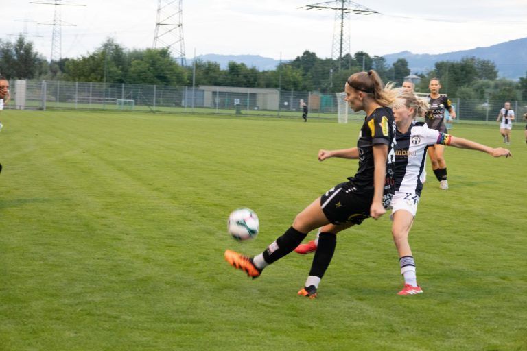 Frauenfußball
