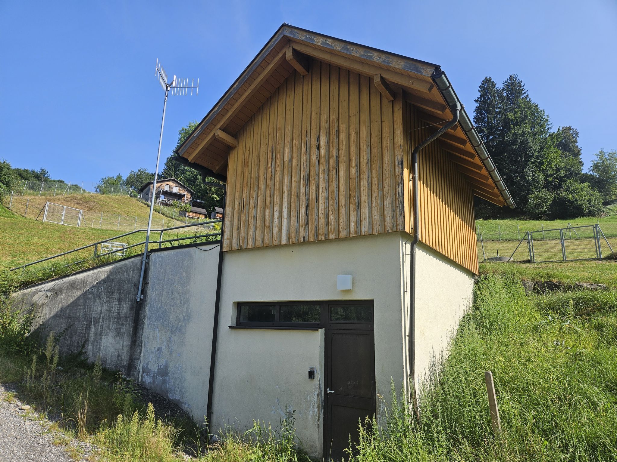 Vom Trinkwasserpumpwerk wird das Quellwasser in den Hochbehälter am Rotenberg gepumpt.