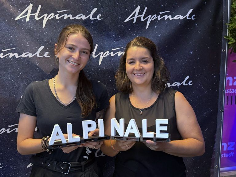 Kurzfilme aus aller Welt: Lara Smith und Martina Kulmitzer-Rabel vom Alpinale-Team.
