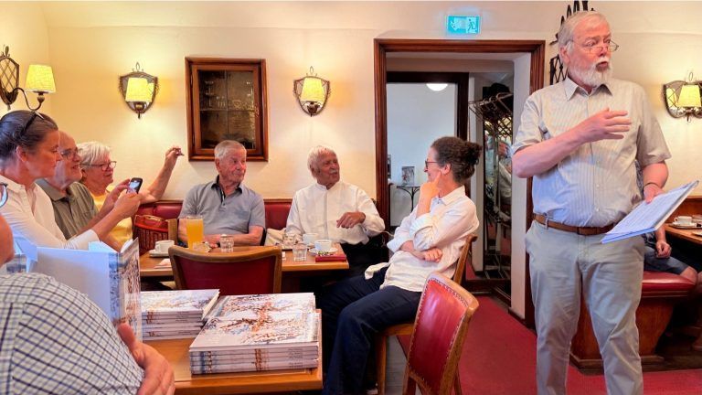 Künstlerbiografie präsentiert: Thomas Payr im Café Feurstein gewürdigt