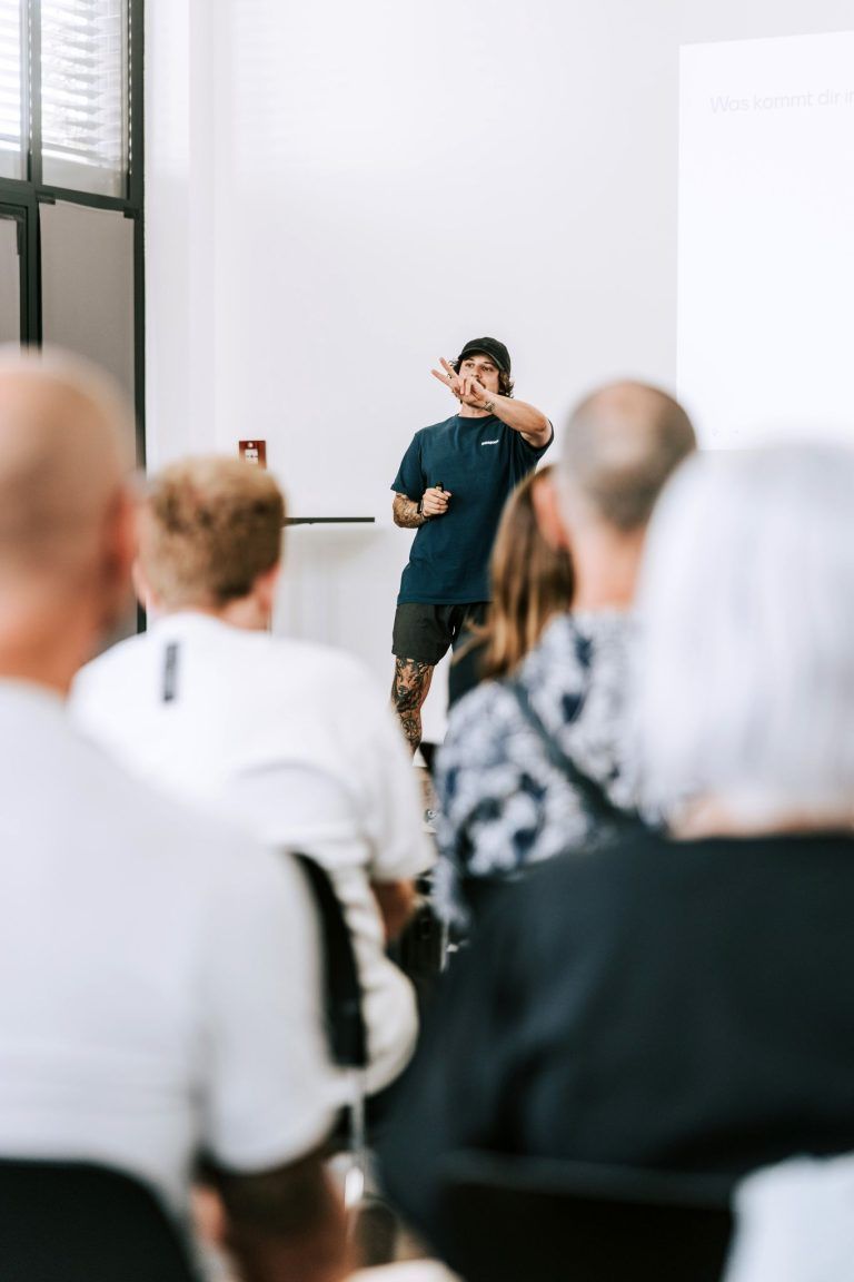 „Es gibt kein ethisches Social Media“: Für Marco Esposito ist die digitale Transformation unumkehrbar – daher ist es wichtig, sich zu informieren.@Frederick Sams