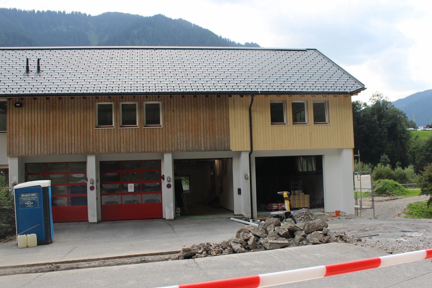 Der Erweiterungsbau fügt sich nahtlos an den Bestand an. PETER STRAUSS