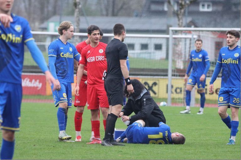 Verlässlich, loyal, gesetzt: Hohenems baut weiter auf Luca Vater: Oft wird der Linksverteidiger auch zu Fall gebracht.