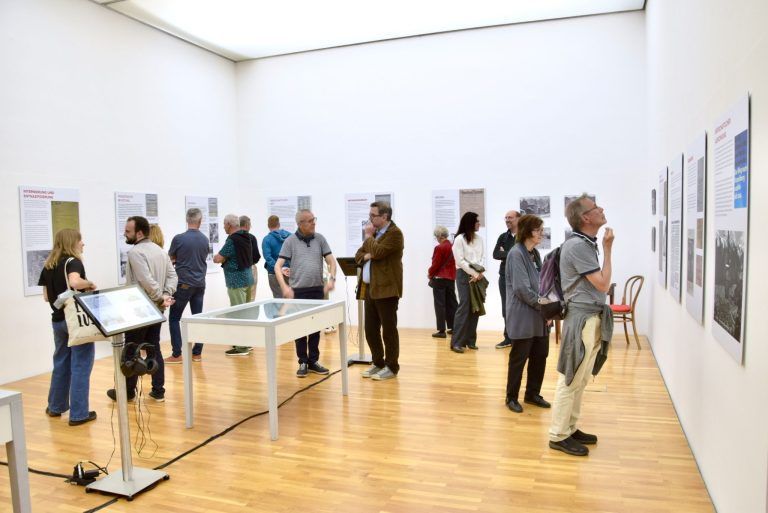 "Die Menschen litten wirkliche Not": Seit mehreren Jahren setzt das Stadtarchiv Bludenz im Kunstraum Remise eine Sommerausstellung um.