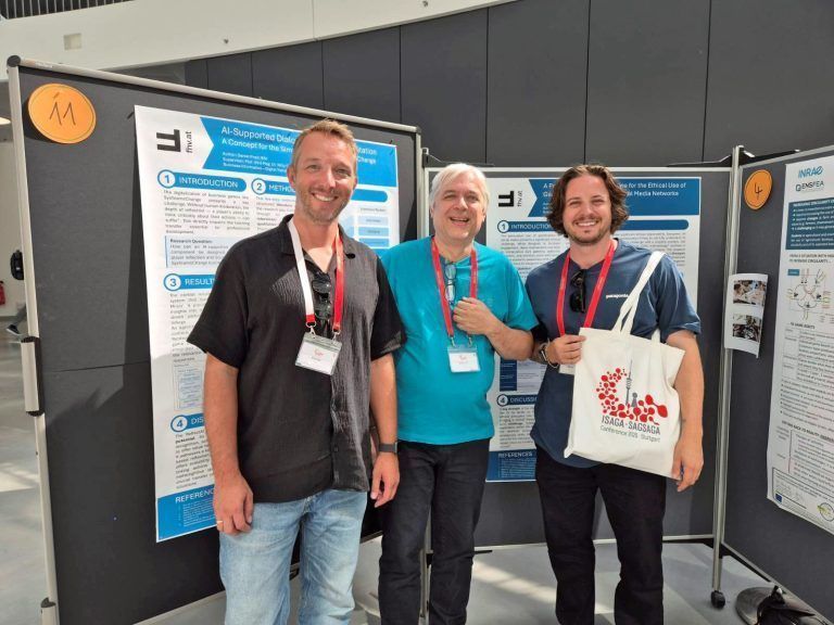 „Es gibt kein ethisches Social Media“: Daniel Piralli, Prof. Willy Christian Kriz und Marco Esposito bei der ISAGA-Konferenz in Stuttgart.@privat