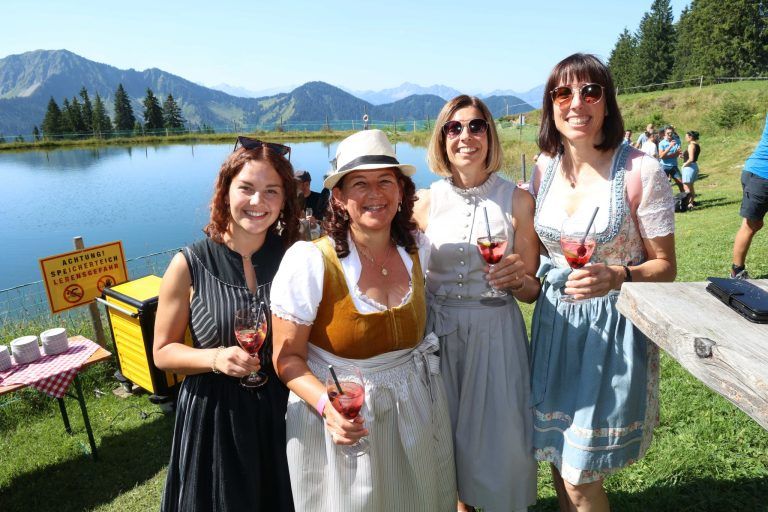 Kulinarik, Kurzweil und Bergerlebnis: Annabella und Elvira Deschler, Bettina Sonderegger und Angelika Vith.