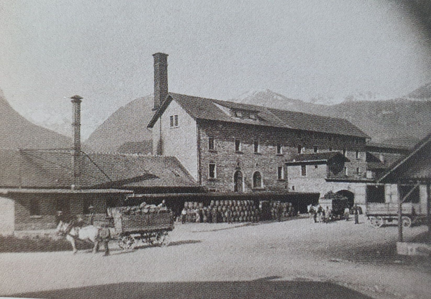 Brauereihof mit Fuhrwerken um 1930. Foto: Stadtarchiv Bludenz