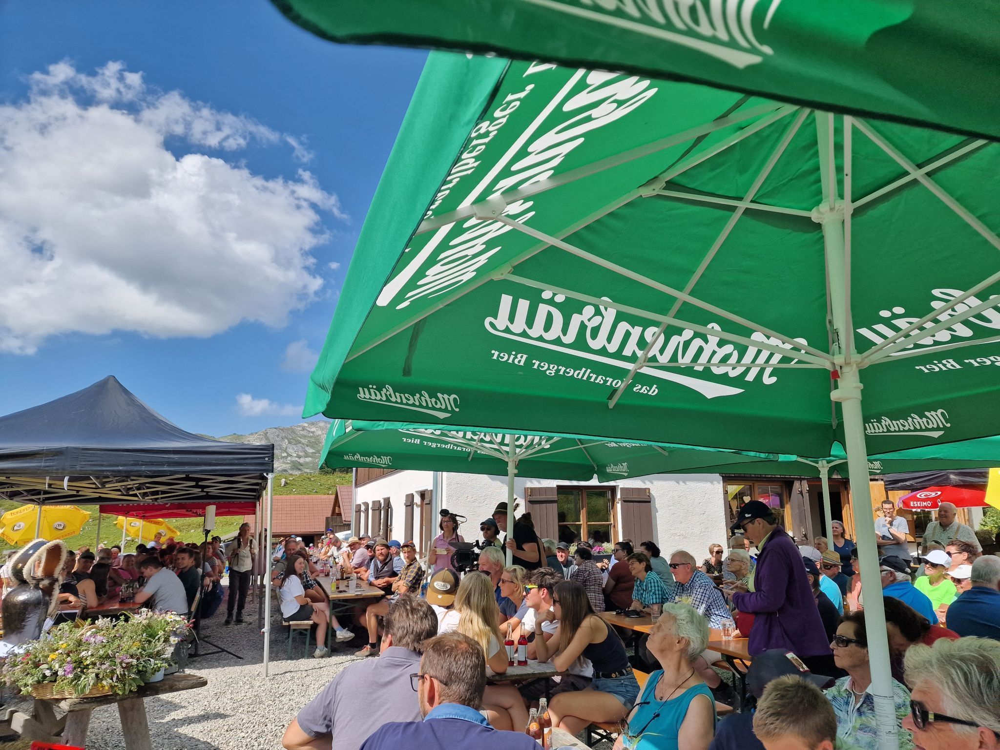 Zahlreiche Besucher nutzten den Feiertag für einen Ausflug auf die Alpe Formarin (Bildergalerie)