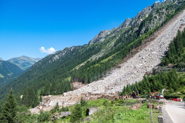 FÜR VN: Aktuelle Bilder (23. August) Arbeiten Silvretta Hochalpenstraße nach Murenabgang