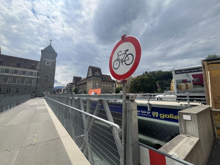 Neue Verkehrsführung wegen Baustelle an der Montfortbrücke in Feldkirch