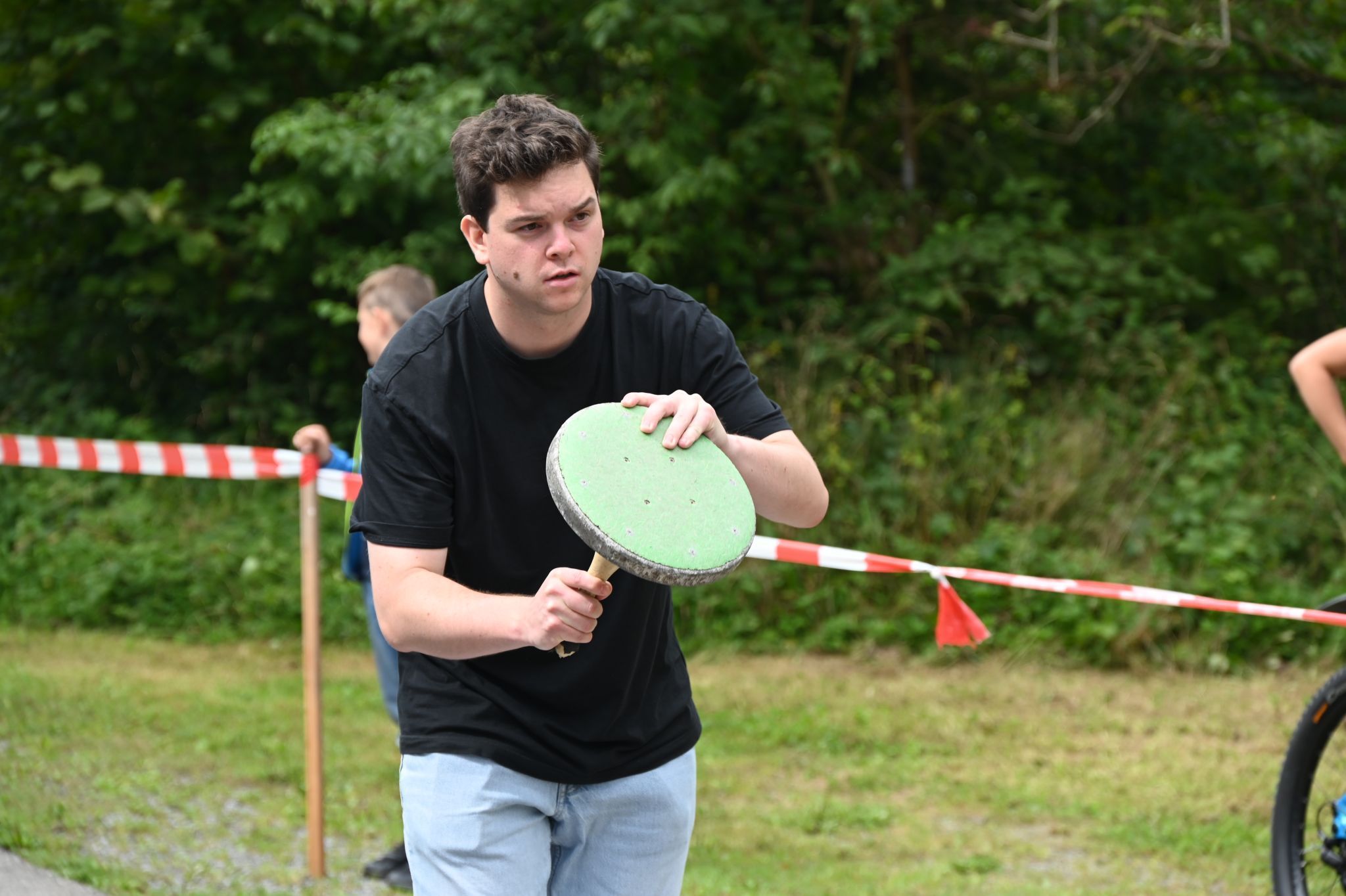 Volle Konzentration beim Lättleschießen.