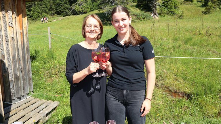 Kulinarik, Kurzweil und Bergerlebnis: Ines Schmid und Marie Moosbrugger von der "Falbastuba".