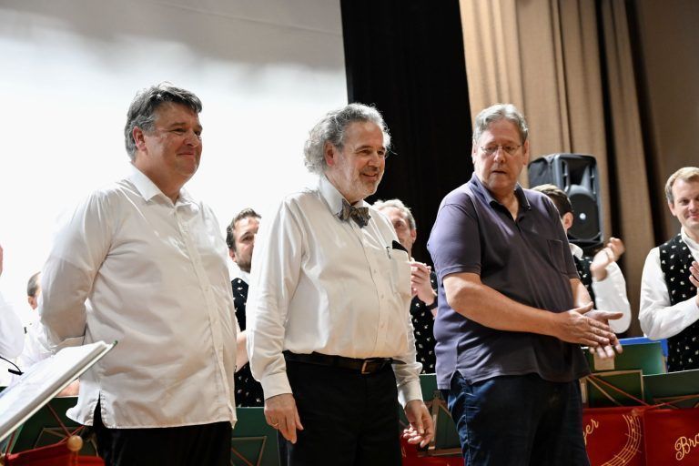 Ein Haus der Gastfreundschaft und Begegnung: Valentin, Martin und Ernst Bargehr beim 250-Jahr-Jubiläum des Gasthof Rössle.