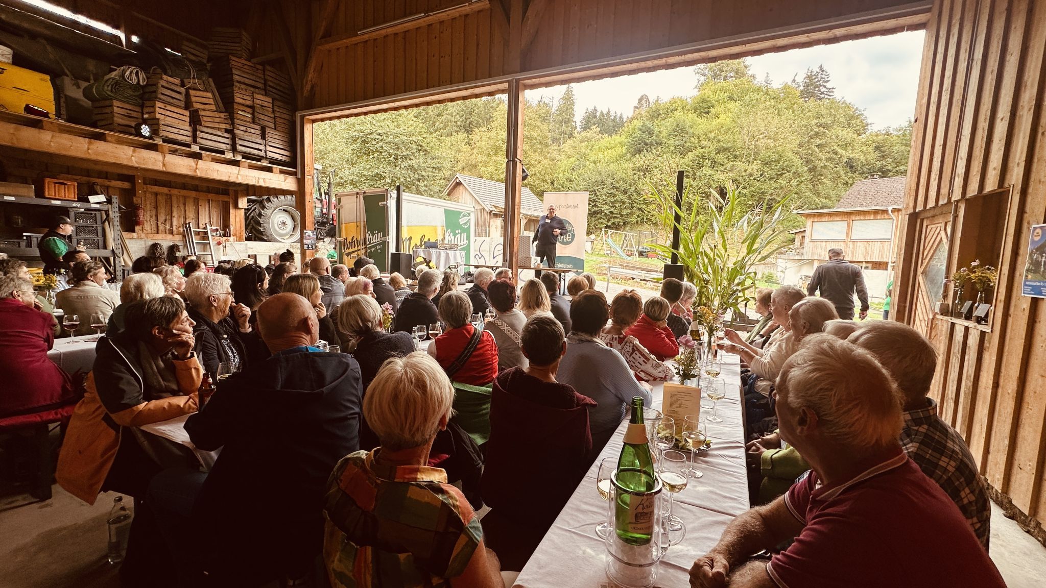 Beste Stimmung auf dem Burghof.