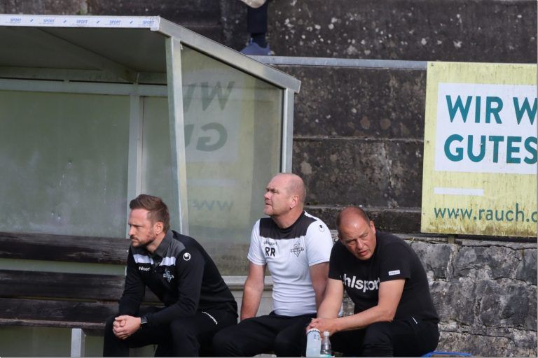 Wolfurt will Revanche: Cuphit gegen Ludesch mit klarer Zielsetzung: Wolfurt Trainer Jürgen Maccani mit Betreuer Robert Radl und Markus Gartner.