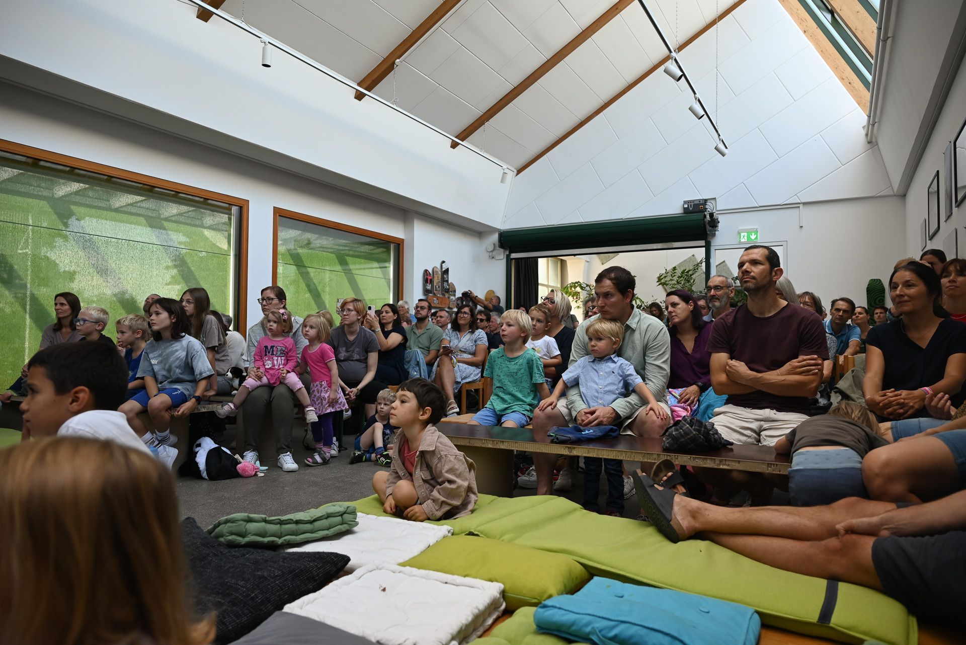 Volles Haus herrschte am Sonntagvormittag im dô. Gespannt verfolgten sie die Aufführung der jungen Musicaldarsteller.