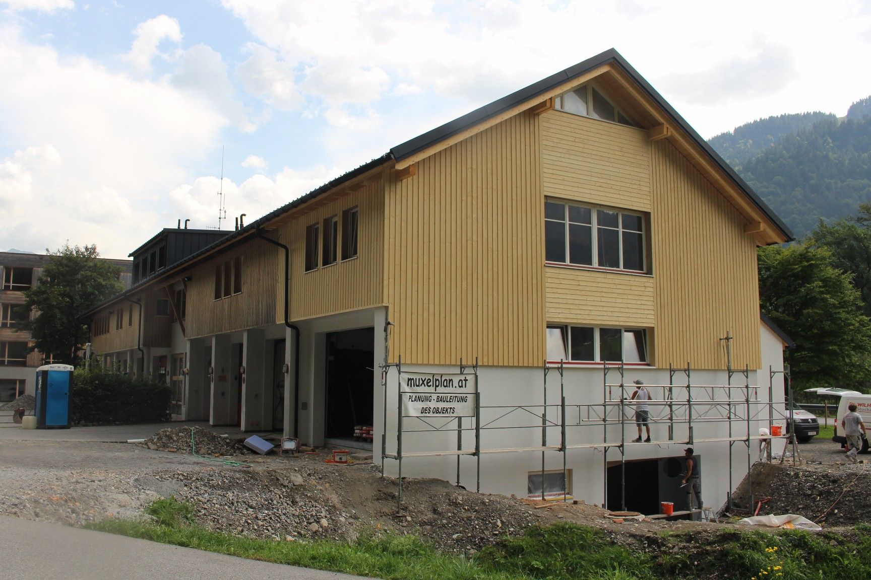 Mit einer rund zwei Millionen Euro teuren Erweiterung und Überarbeitung des Bestands wird das Auer Vereinehaus an die Erfordernisse der Nutzer angepasst.