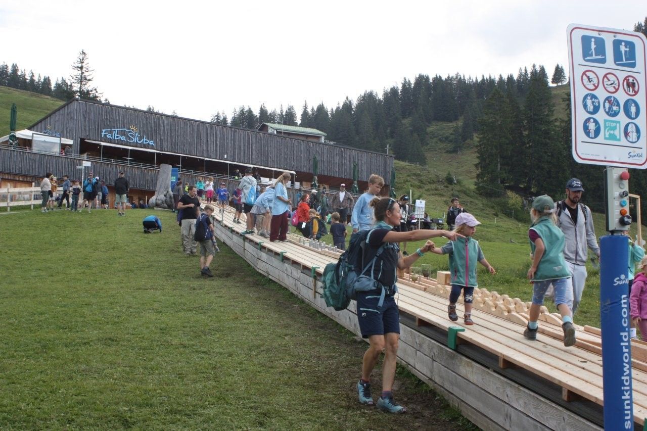 Die acht Spielestationen wurden zum Renner.