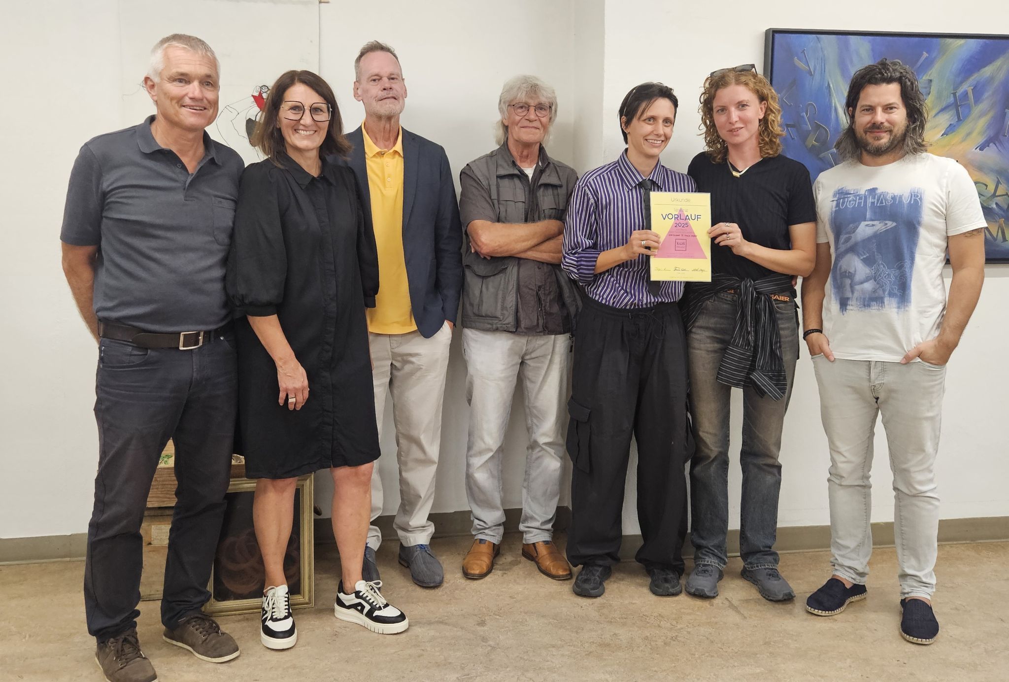 Das Organisationsteam, Jurymitglied, Vernissageredner und Kunstpreis-Gewinnerinnen freuten sich über die gelungene Veranstaltung.