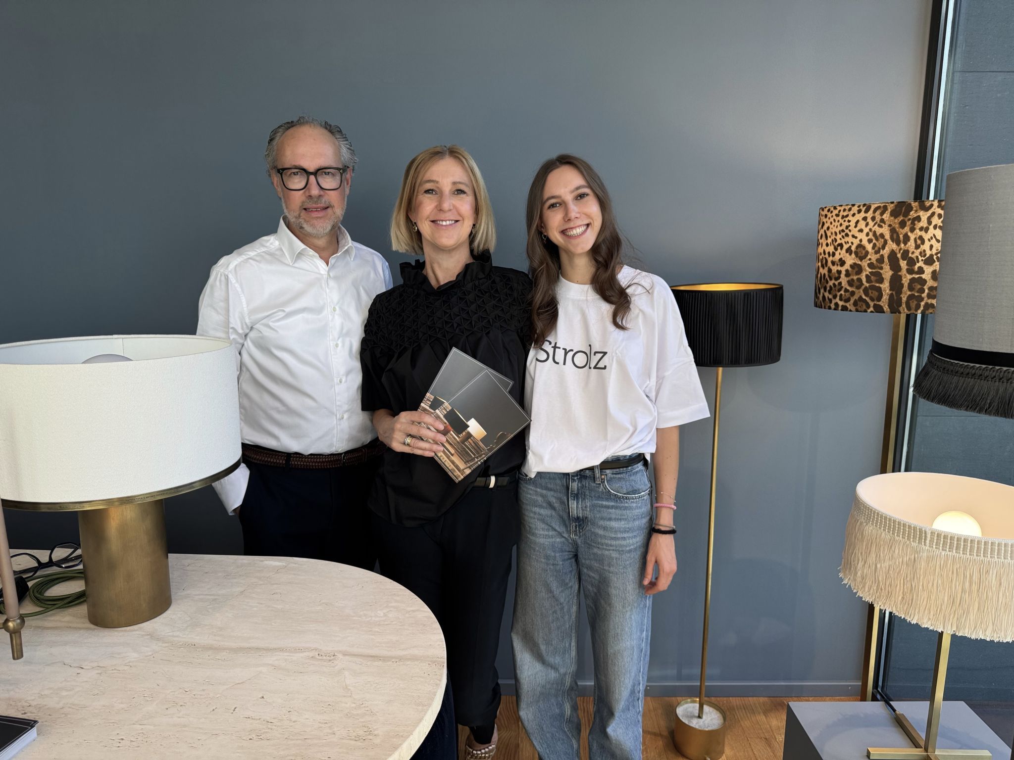 Unternehmerin Anna Claudia Strolz mit Gatte Markus und Tochter Klara bei der Eröffnung des neuen Stores.