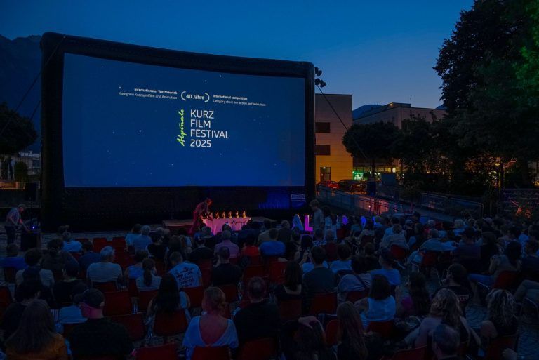 Jubiläumsausgabe mit Nostalgie und Zukunftsvision geht erfolgreich zu Ende: Neuer Publikumsrekord bei dem 40. ALPINALE Kurzfilmfestival (Bild: ALPINALE/Lara Smith)