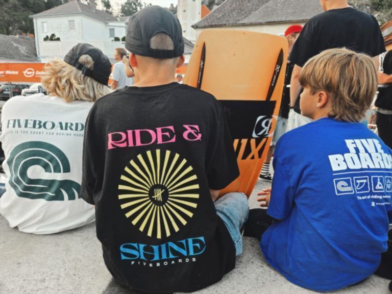 Die Wakeboard-Freunde aus Bildstein: Das Trio aus Bildstein ist ein eingeschworenes Team.