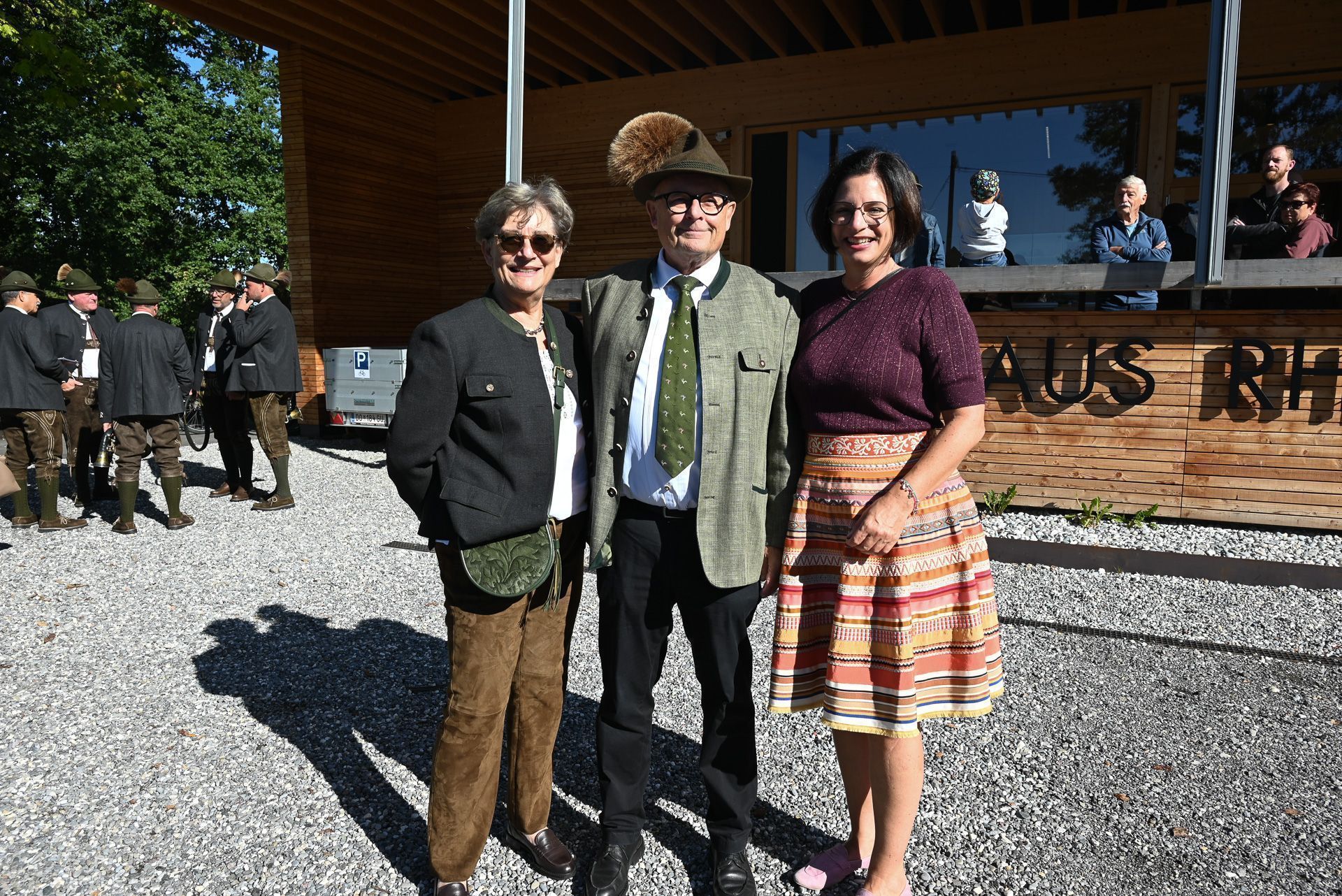Landesjägermeister Christoph Breier (Mitte) mit Gattin Reingard (links) und Ruth Lukesch (Neos).