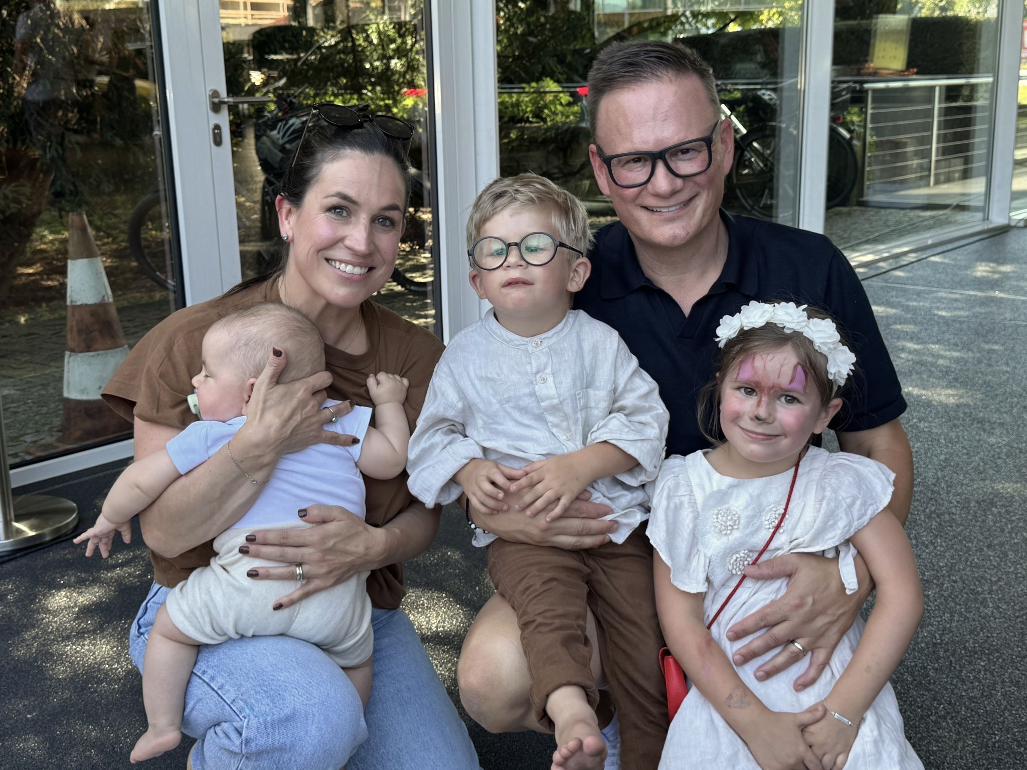 Iris und Björn Kirchmann kamen mit ihren Kindern.