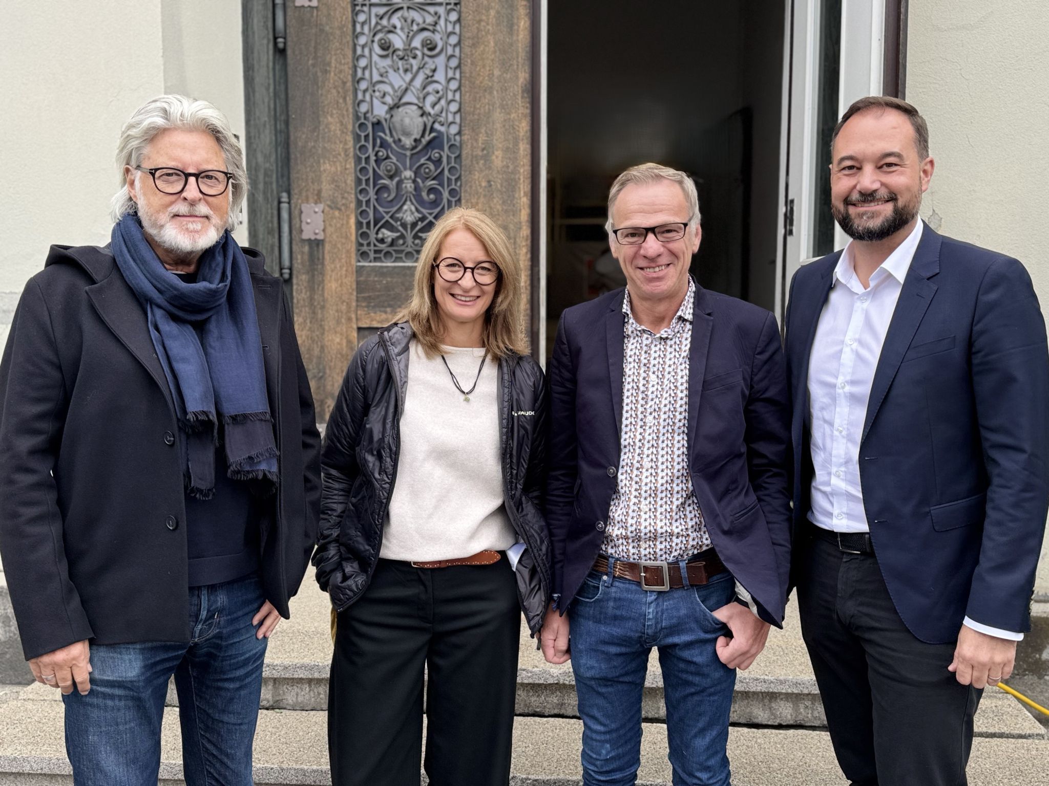 Architekt Ulf Hiessberger, -	Margit Schranz-Bstieler (F.M. Hämmerle Immobilienverwaltung), Projektleiter Otto Brugger und Vorstand Tobias Forer-Pernthaler (F.M. Hämmerle).