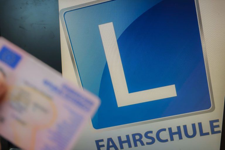 symbolbild führerschein
