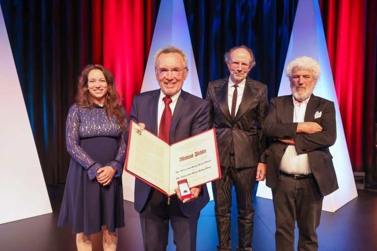 Meinrad Pichler wartete nicht auf die Erlaubnis, um die Wahrheit zu suchen: "Er hat hingeschaut, als andere weggeschaut haben"
